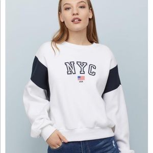 H&M White NYC Sweatshirt sz medium